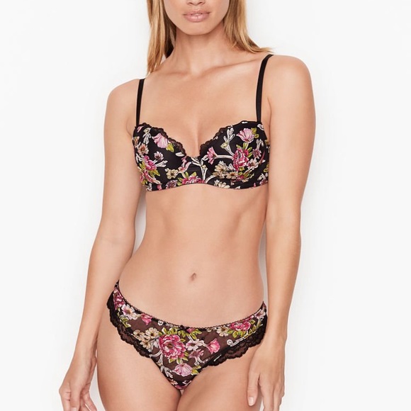 Victoria’s Secret - Dream Angels Push Up Bra/Panty - Picture 1 of 12